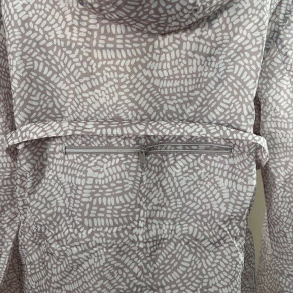 M&S Lightweight Packable Rain or Wind Jacket - Picture 5 of 12